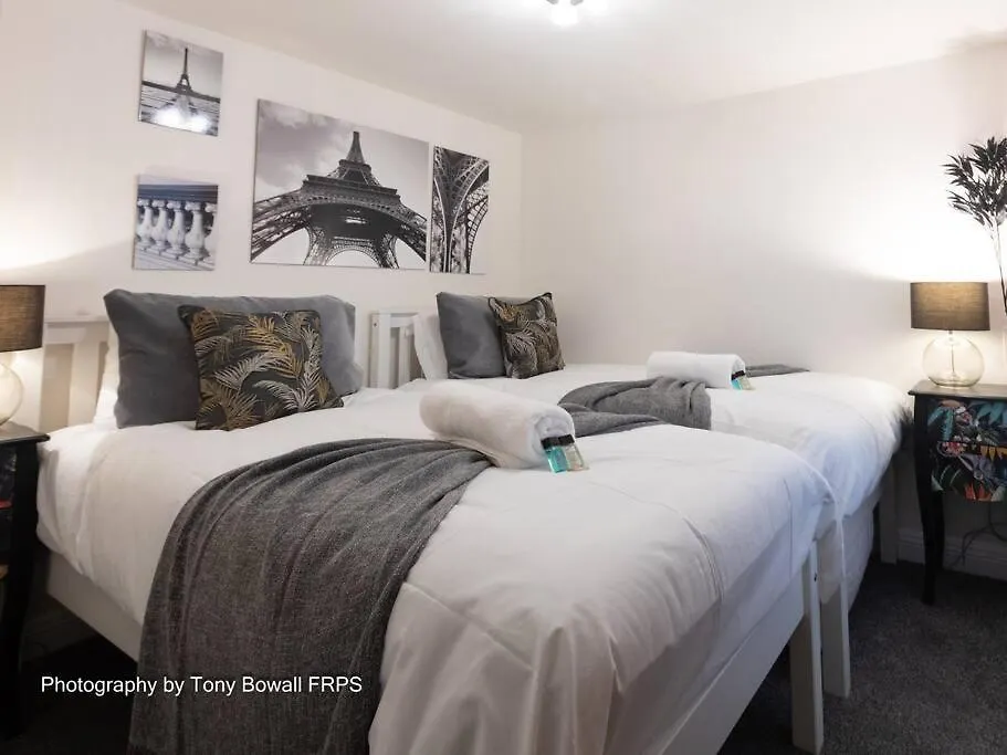 Charming Apartment Next To Brighton Station